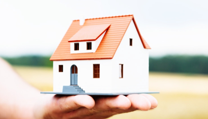 Understanding the impact of window repairs on home insurance claims